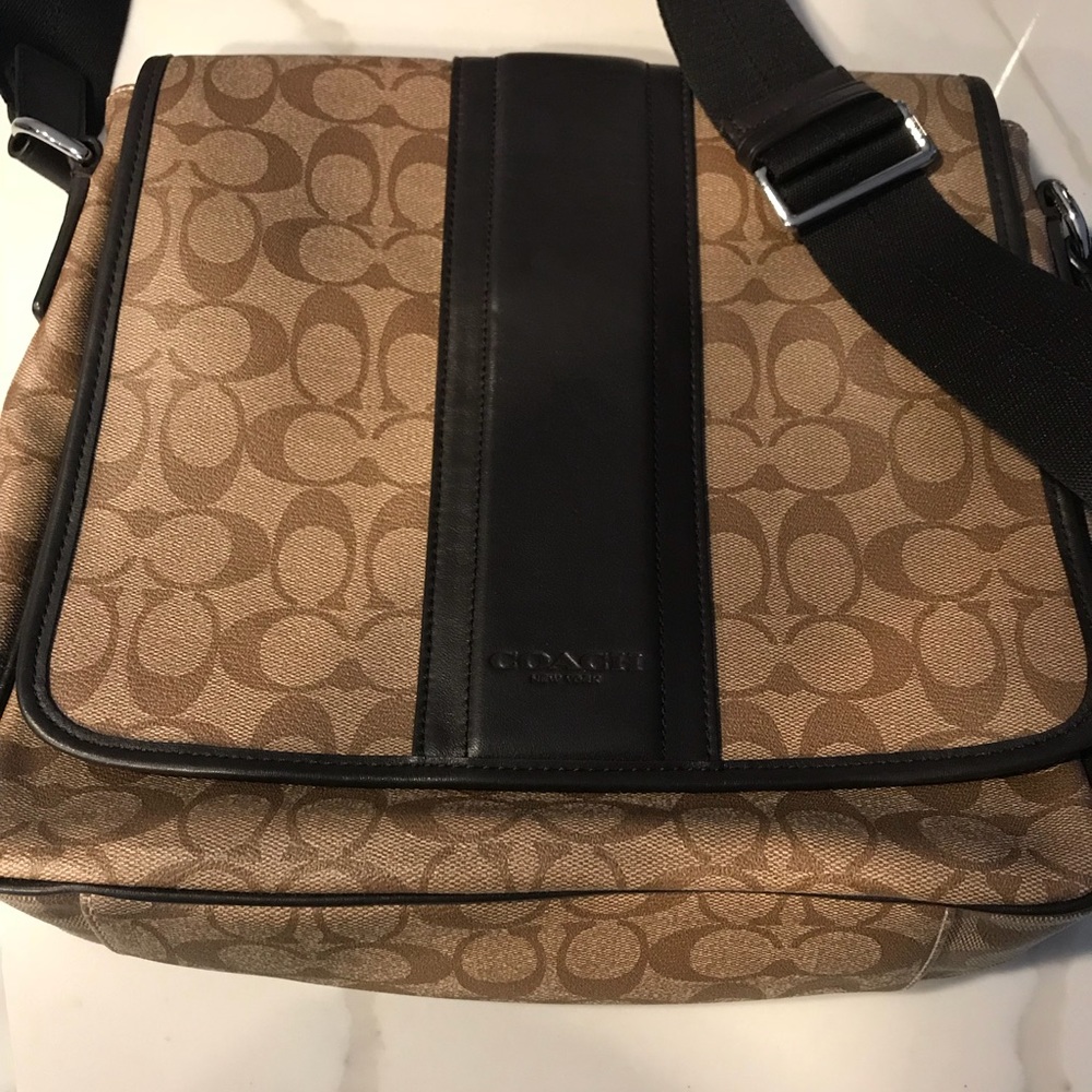 Coach Map Bag Authentic